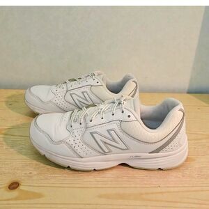 New Balance 411 Women's White/Gray Casual Sneakers - Size: 8 1/2D